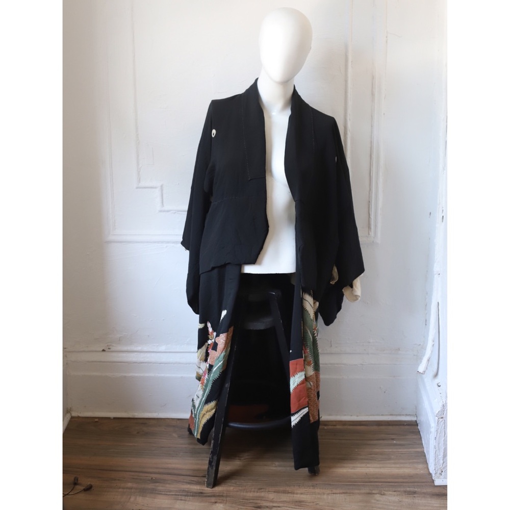 VINTAGE JAPANESE KIMONO